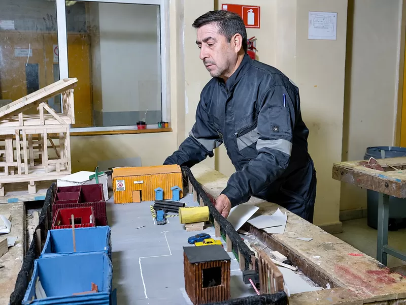 Docente de Castro es finalista del Reconocimiento Profe TP 2026 y va por el Premio Impacto