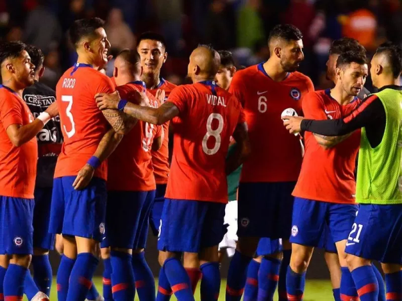 "Estaba envenenado": afirman que suspensión del Chile-Perú generó quiebre entre capitanes y La Roja