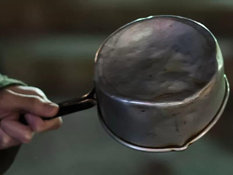 Subteniente de Carabineros perdió parte de su dentadura al ser golpeado con una olla