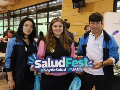 UACh acerca las carreras de la salud a estudiantes de enseñanza media en Puerto Montt